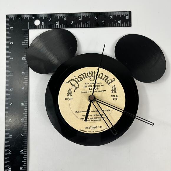 Vtg Disneyland Aesop Record Mickey Mouse Wall Clock Handmade Vinyl Art 9"x7.5" - Picture 7 of 7